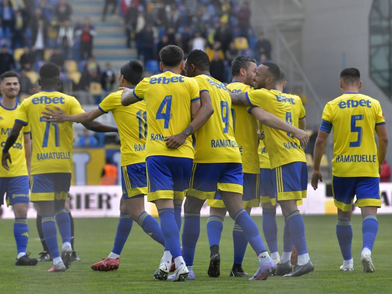 Petrolul Ploiești - Universitatea Cluj 0-2. Gazdele ratează șansa de a urca pe primul loc în play-out_1