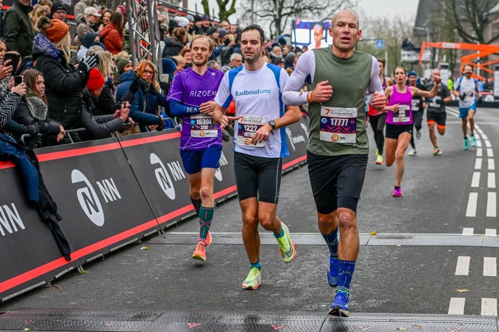 Robben, lecție de ambiție la 39 de ani! Olandezul a terminat zâmbind Maratonul de la Rotterdam. La ce timp a ațipit cronometrul_6