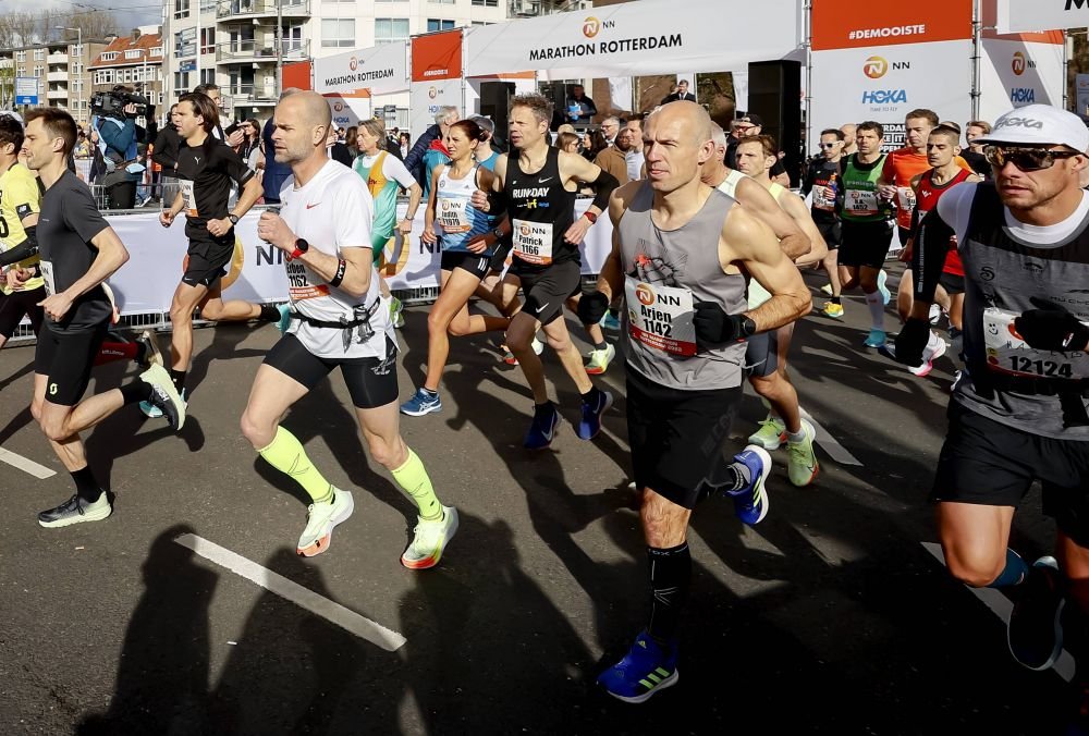 Robben, lecție de ambiție la 39 de ani! Olandezul a terminat zâmbind Maratonul de la Rotterdam. La ce timp a ațipit cronometrul_9