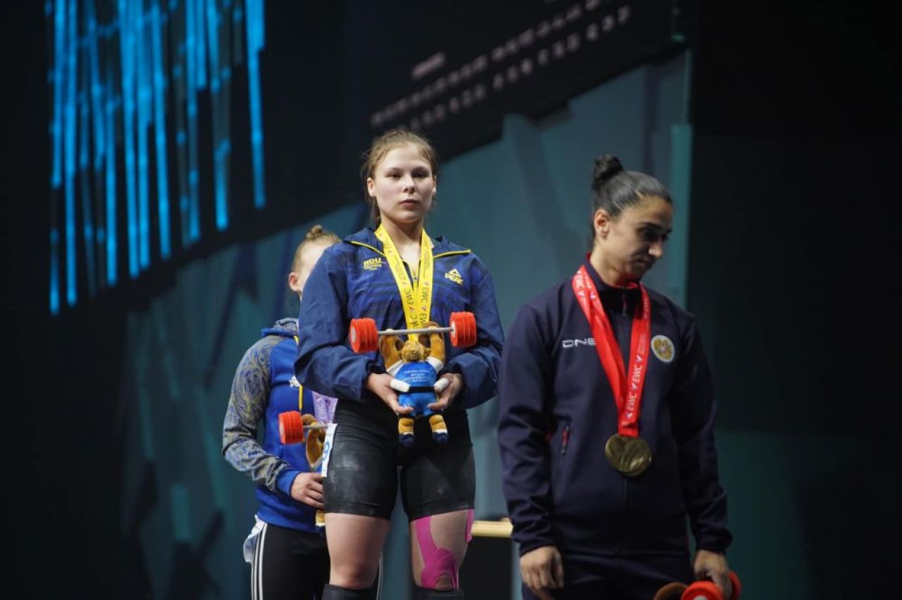 O nouă performanță remarcabilă la Europenele de haltere. Andreea Cotruţa, triplă campioană continentală_1