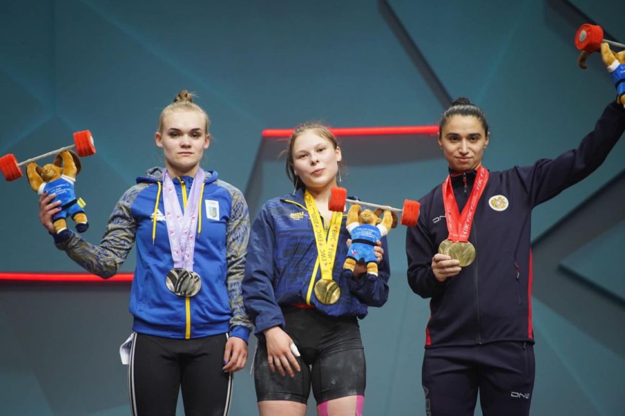 O nouă performanță remarcabilă la Europenele de haltere. Andreea Cotruţa, triplă campioană continentală_3