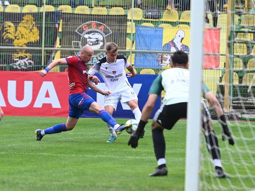 Fotbalistul de la FCSB care i-a dat două goluri lui Dinamo, transferat de FC Hermannstadt!_2