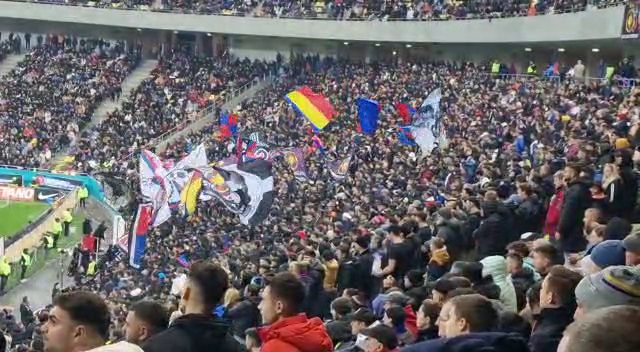 Atmosferă superbă la FCSB - Farul! Duel încins pe Arena Națională_4