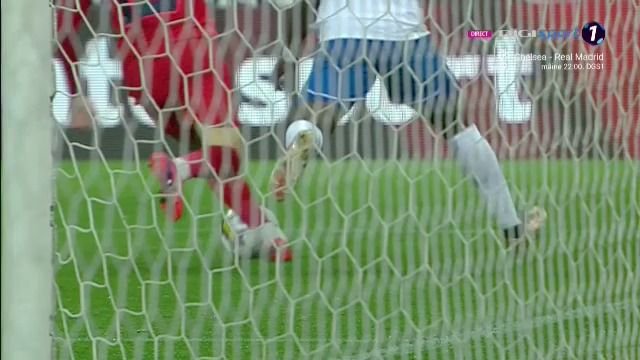 Istvan Kovacs a dictat penalty după ce a consultat VAR-ul în FCSB - Farul. Ce s-a întâmplat_6