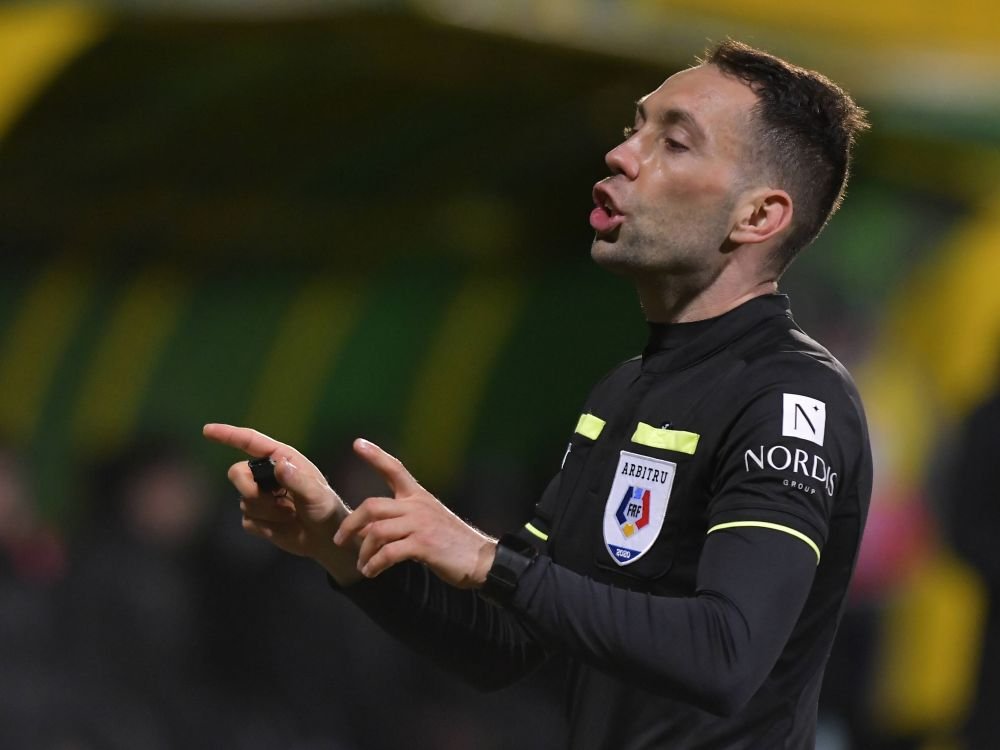 Cine arbitrează &rdquo;eternul derby&rdquo; Steaua - Dinamo: centralul care l-a eliminat pe șoferul autocarului de la Petrolul Ploiești!