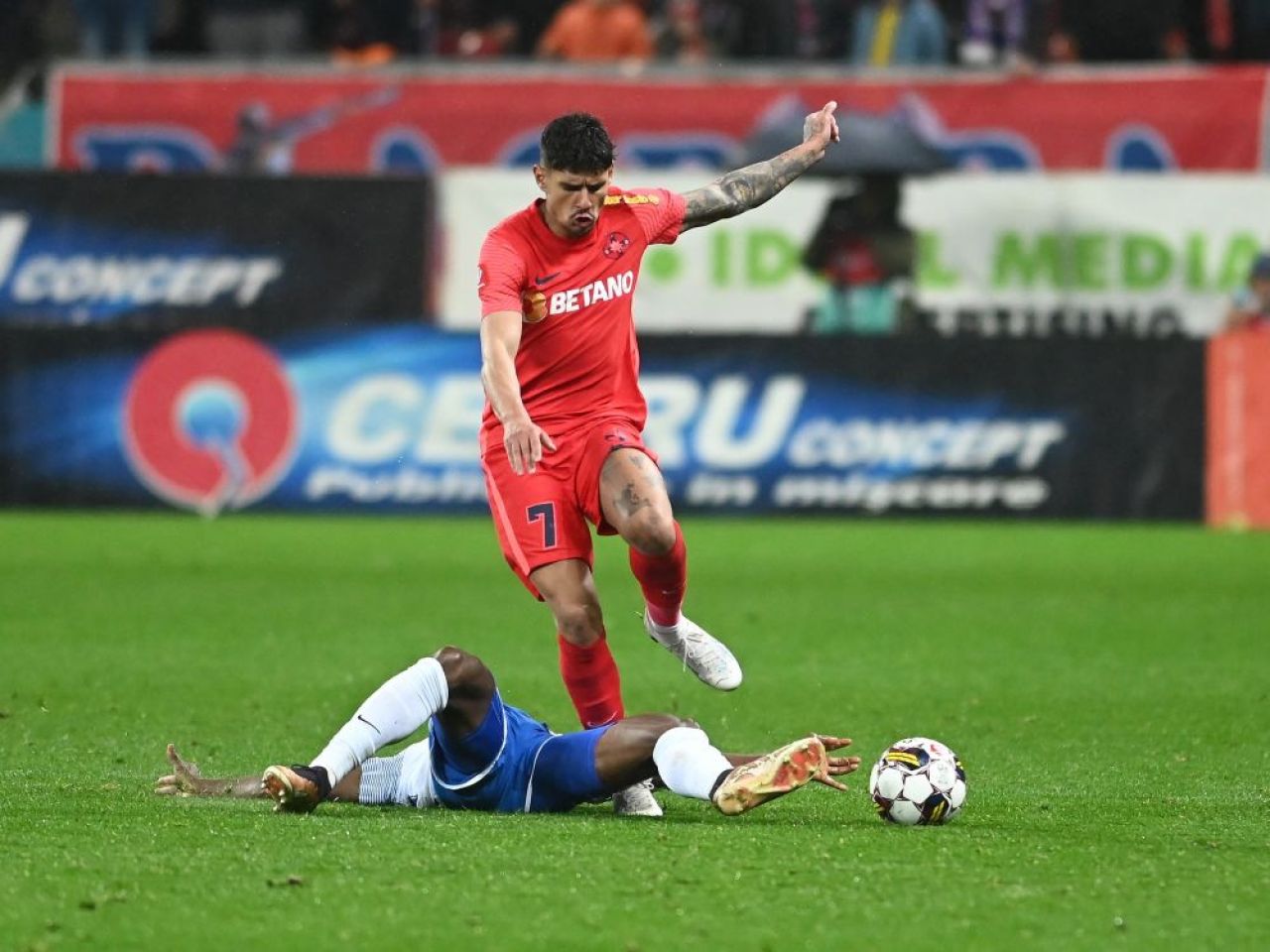 Ce avantaj important are FCSB în lupta pentru titlu. Caramavrov scrie despre marele atu al echipei pregătite de Becali, Pintilii și Charalambous_11