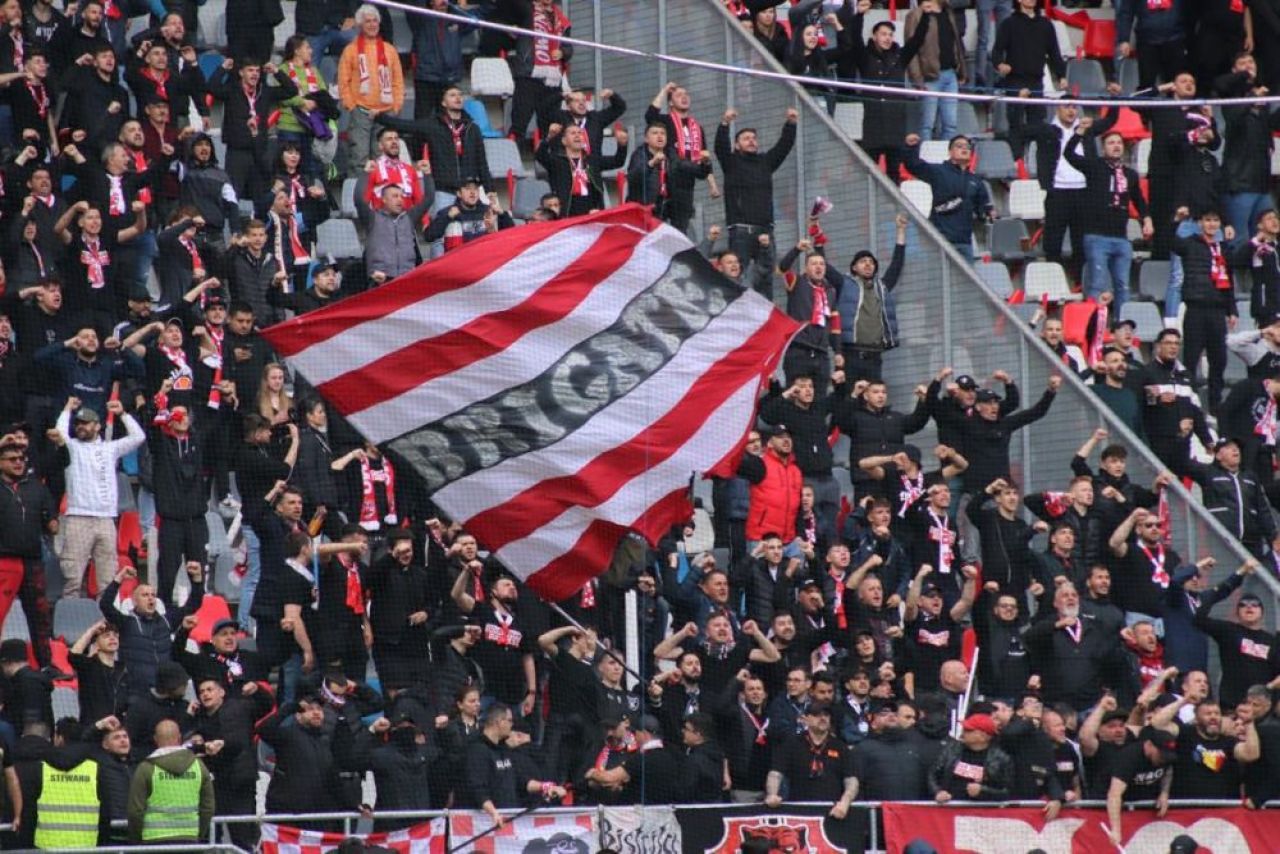 Cum s-a îmbrăcat Ovidiu Burcă pentru „Eternul Derby”_1
