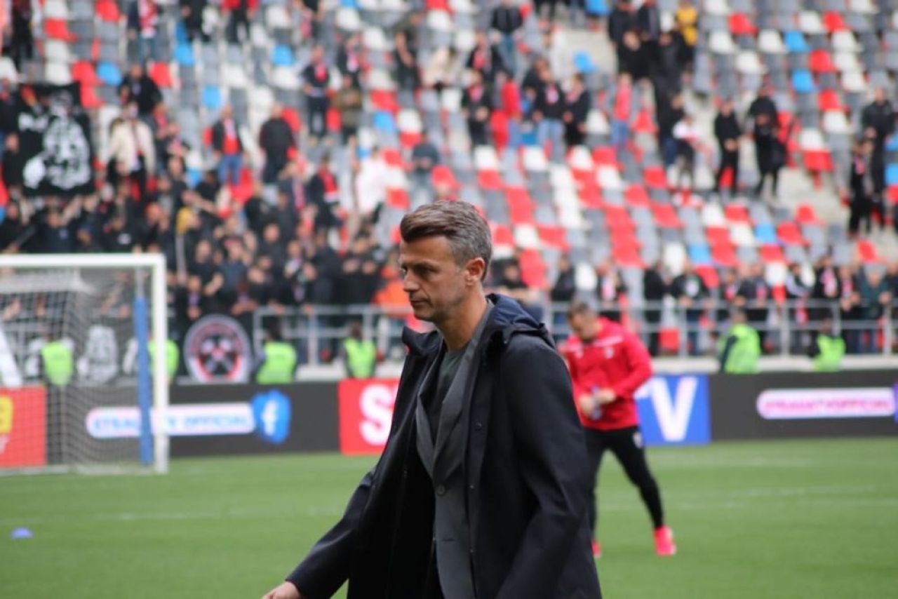 Cum s-a îmbrăcat Ovidiu Burcă pentru „Eternul Derby”_6