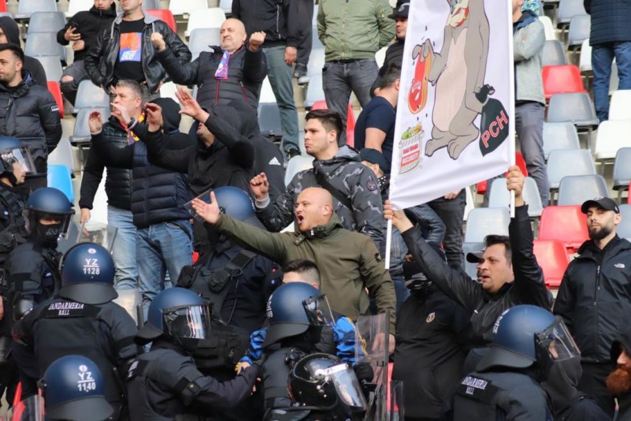 Coregrafie splendidă oferită de galeria CSA Steaua! _6