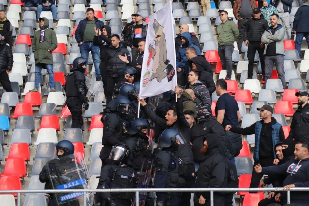 Coregrafie splendidă oferită de galeria CSA Steaua! _7