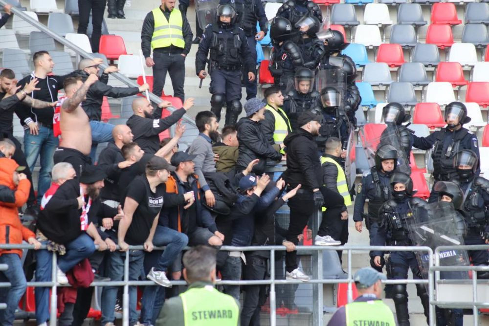 Coregrafie splendidă oferită de galeria CSA Steaua! _11