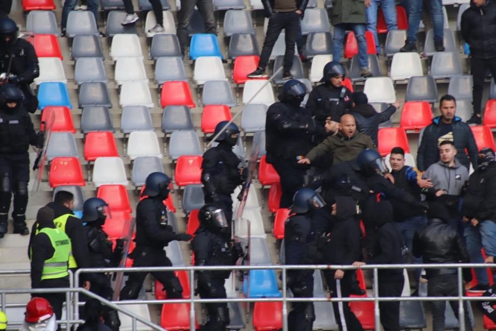 Coregrafie splendidă oferită de galeria CSA Steaua! _12