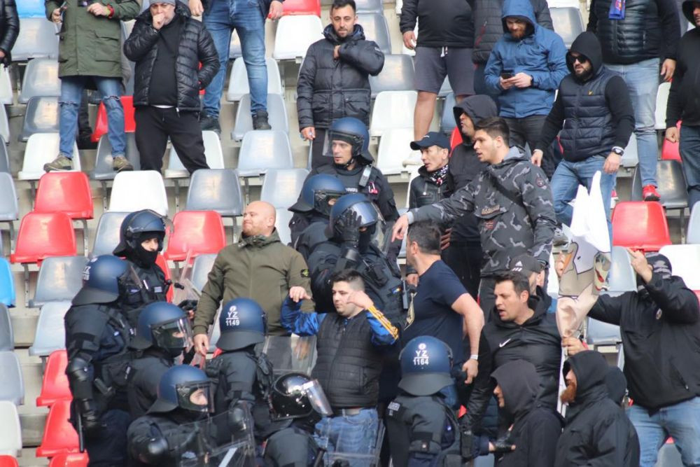 Coregrafie splendidă oferită de galeria CSA Steaua! _14