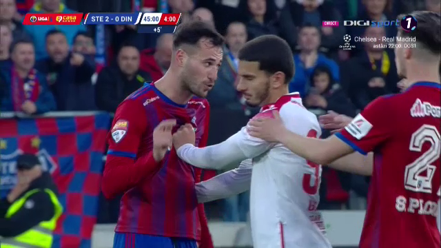 S-au încins spiritele în Steaua - Dinamo! Chuncukov s-a luat la harță cu jucătorii adverși_13