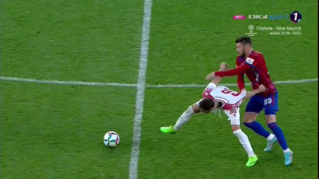 S-au încins spiritele în Steaua - Dinamo! Chuncukov s-a luat la harță cu jucătorii adverși_17