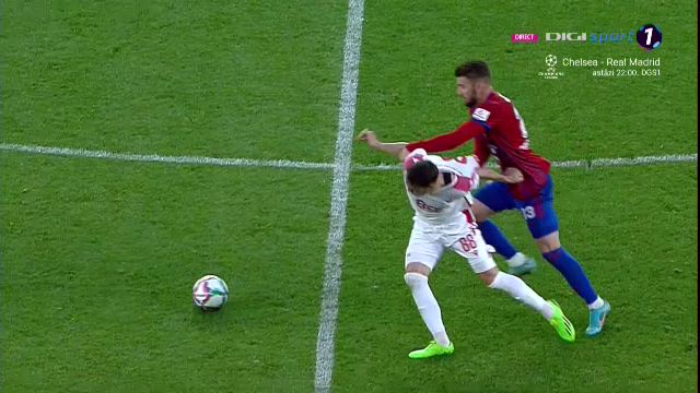 S-au încins spiritele în Steaua - Dinamo! Chuncukov s-a luat la harță cu jucătorii adverși_19