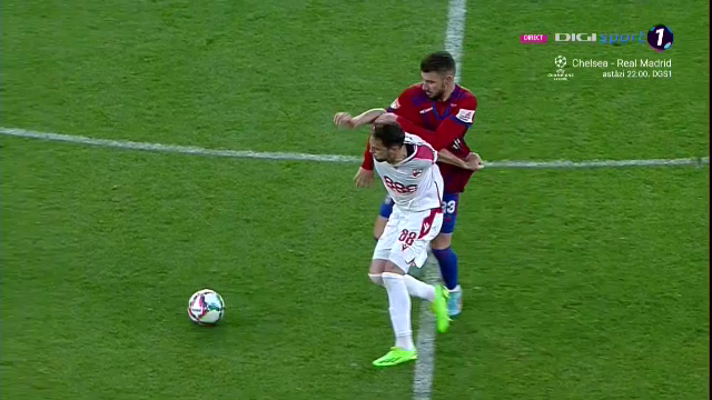 S-au încins spiritele în Steaua - Dinamo! Chuncukov s-a luat la harță cu jucătorii adverși_24