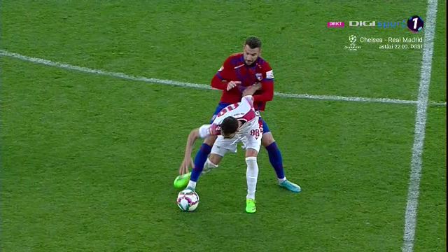 S-au încins spiritele în Steaua - Dinamo! Chuncukov s-a luat la harță cu jucătorii adverși_28