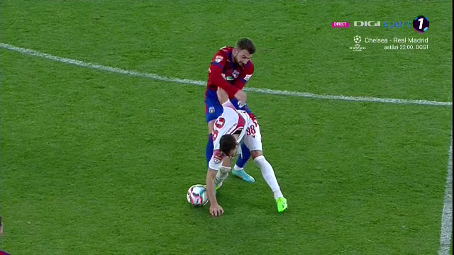 S-au încins spiritele în Steaua - Dinamo! Chuncukov s-a luat la harță cu jucătorii adverși_30