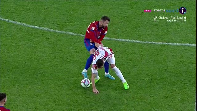 S-au încins spiritele în Steaua - Dinamo! Chuncukov s-a luat la harță cu jucătorii adverși_32
