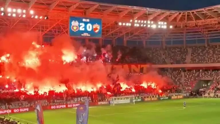 &bdquo;Eternul Derby&rdquo; nu moare niciodată! Show &bdquo;incendiar&rdquo; &icirc;n peluză la Steaua - Dinamo
