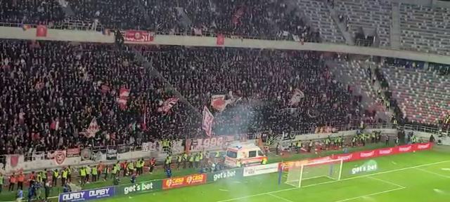 Panică în tribunele stadionului din Ghencea! Ambulanța, chemată să intervină de urgență_9
