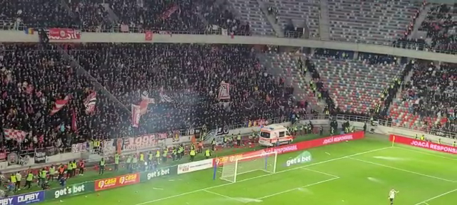 Panică în tribunele stadionului din Ghencea! Ambulanța, chemată să intervină de urgență_14