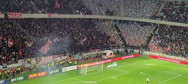 Panică în tribunele stadionului din Ghencea! Ambulanța, chemată să intervină de urgență_15