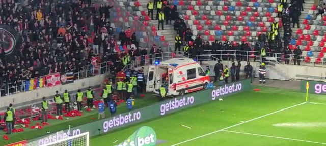 Panică în tribunele stadionului din Ghencea! Ambulanța, chemată să intervină de urgență_17