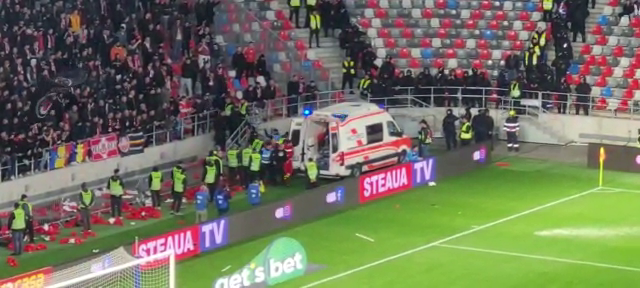 Panică în tribunele stadionului din Ghencea! Ambulanța, chemată să intervină de urgență_18