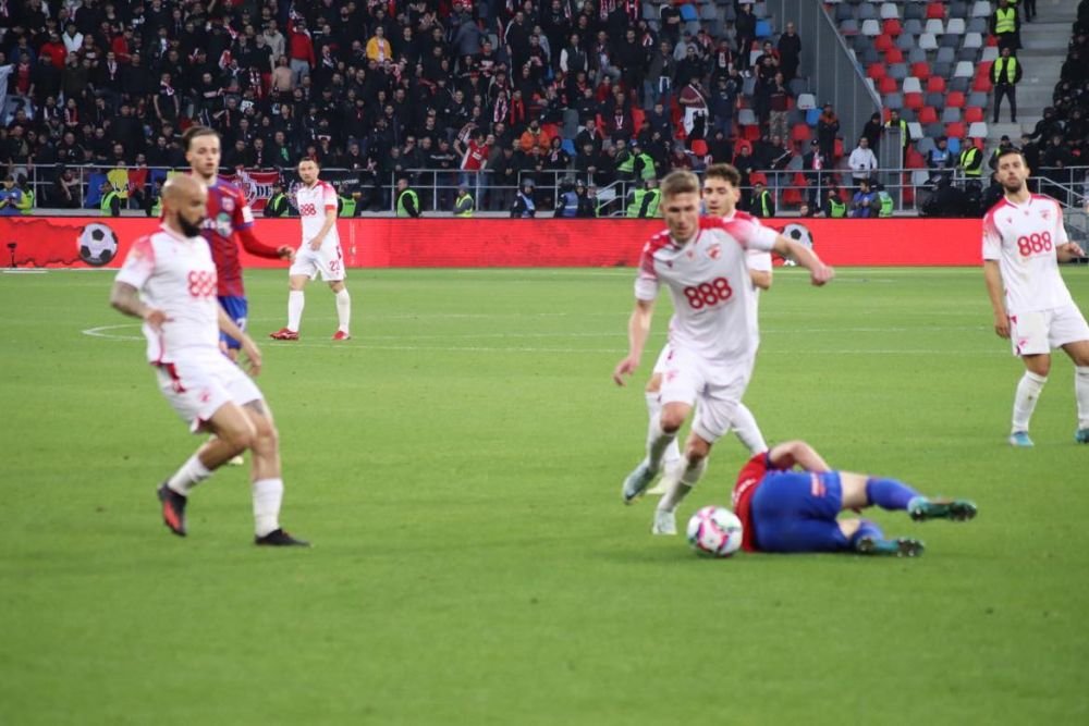 Răducioiu șterge pe jos cu Dinamo _3