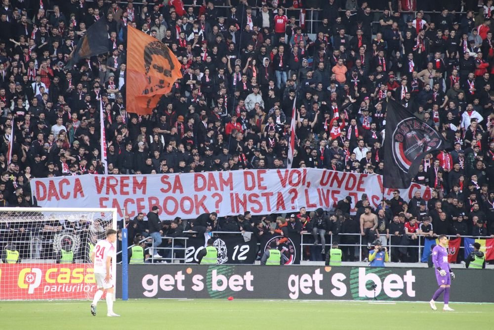 Duel colosal între galerii la Steaua - Dinamo! Sute de bannere, coregrafii, torțe și spectacol în tribune_21