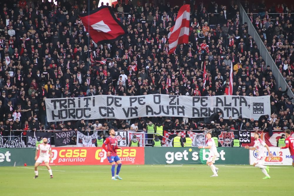 Duel colosal între galerii la Steaua - Dinamo! Sute de bannere, coregrafii, torțe și spectacol în tribune_26