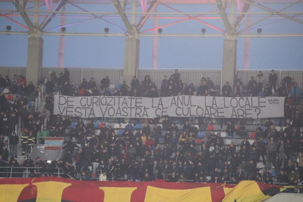 Duel colosal între galerii la Steaua - Dinamo! Sute de bannere, coregrafii, torțe și spectacol în tribune_45