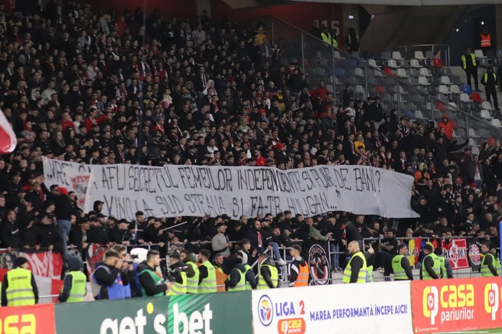 Duel colosal între galerii la Steaua - Dinamo! Sute de bannere, coregrafii, torțe și spectacol în tribune_48