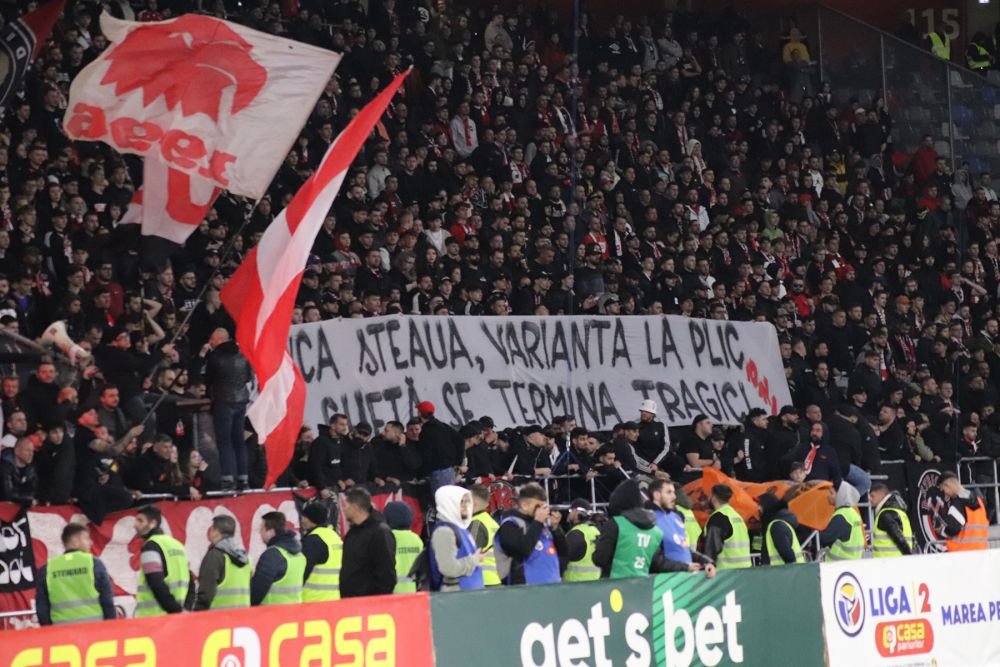 Duel colosal între galerii la Steaua - Dinamo! Sute de bannere, coregrafii, torțe și spectacol în tribune_55