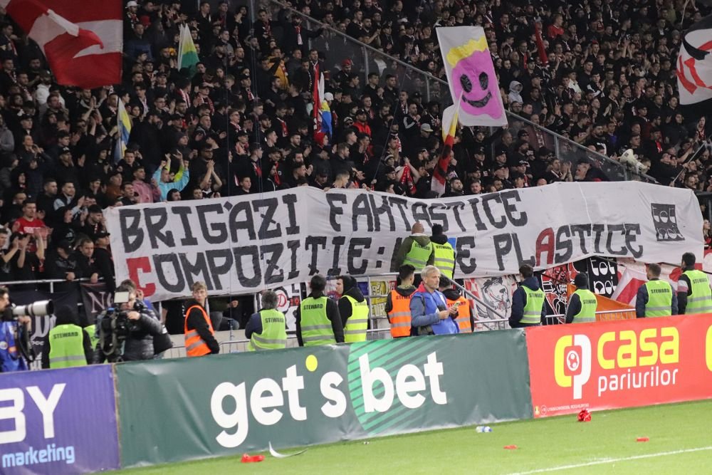 Duel colosal între galerii la Steaua - Dinamo! Sute de bannere, coregrafii, torțe și spectacol în tribune_65
