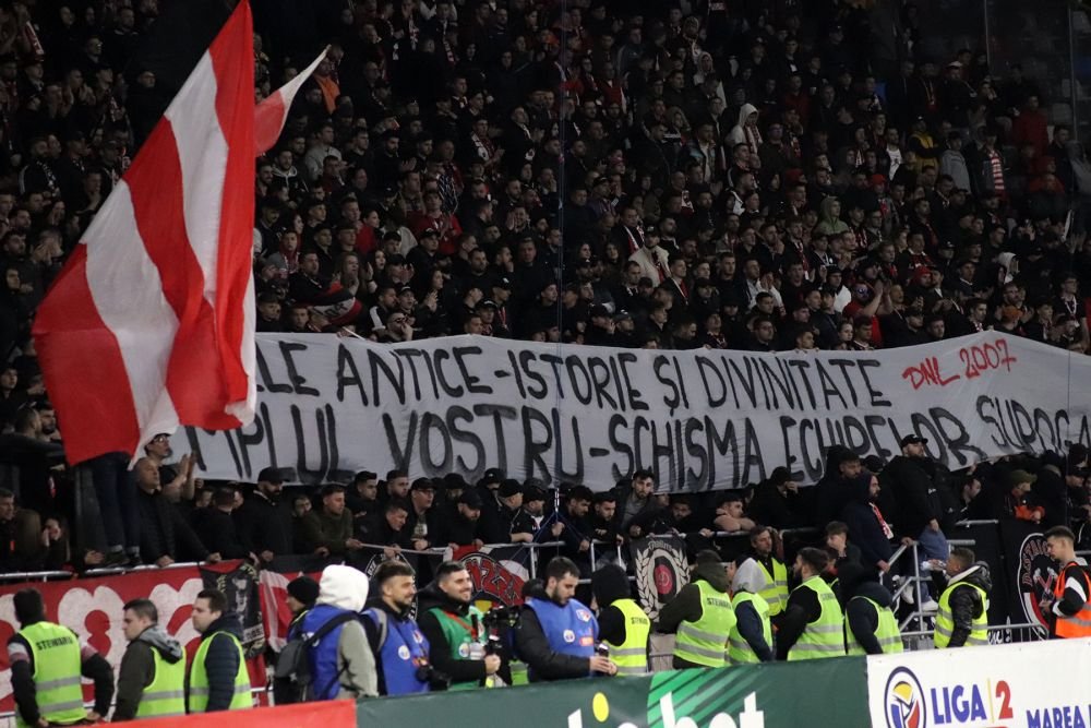 Duel colosal între galerii la Steaua - Dinamo! Sute de bannere, coregrafii, torțe și spectacol în tribune_78