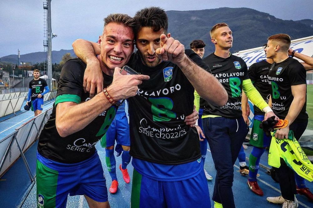 Interviu cu ultimul rom&acirc;n ajuns &icirc;n Serie B! Denis Hergheligiu are 23 de ani, a jucat un deceniu la Atalanta și este titular la Feralpisalo