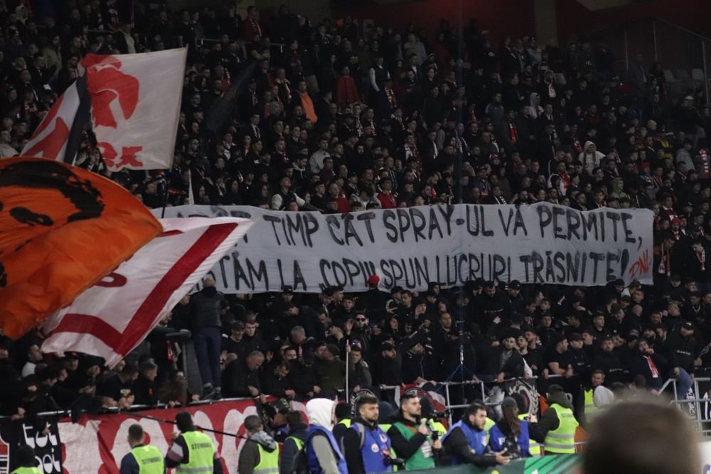 Duel colosal între galerii la Steaua - Dinamo! Sute de bannere, coregrafii, torțe și spectacol în tribune_89
