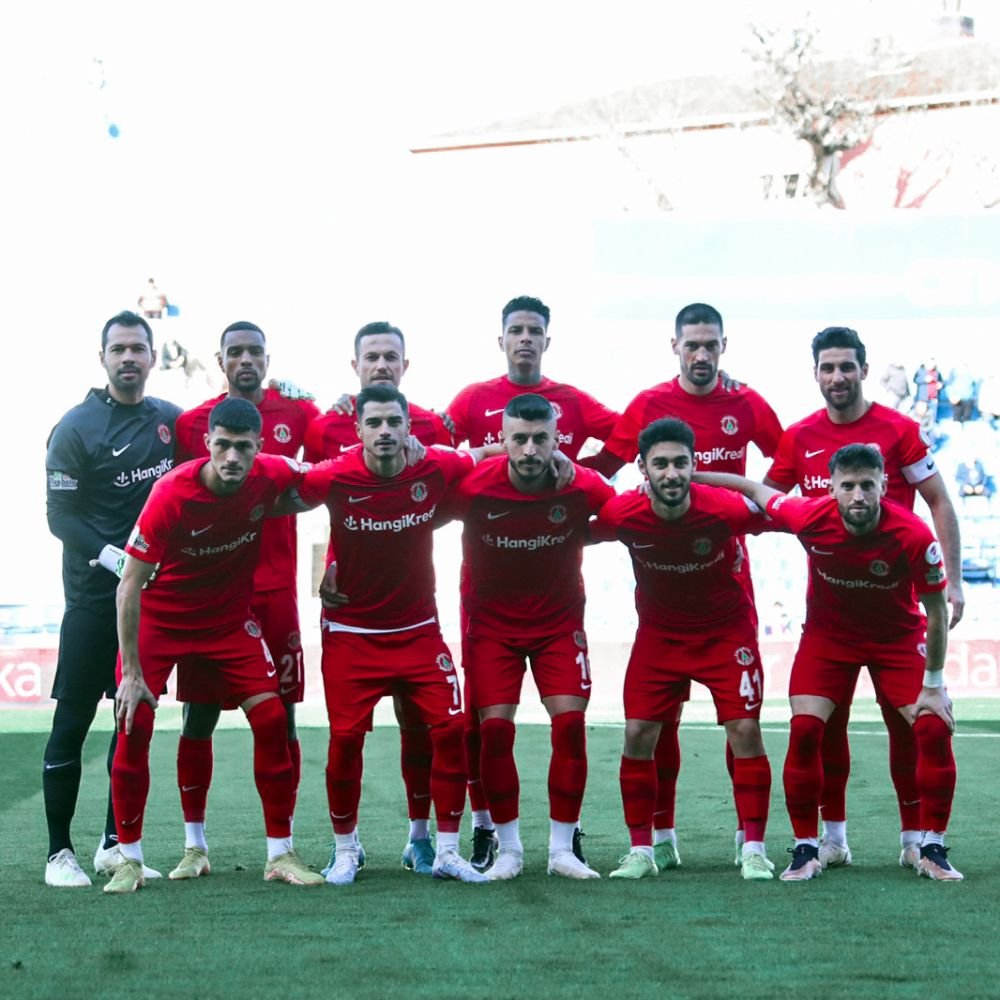 Umraniyespor, cu Valentin Gheorghe titular, e atât de slabă încât nu le-a depășit pe Gaziantep și Hatayspor, echipe retrase din campionat!_6
