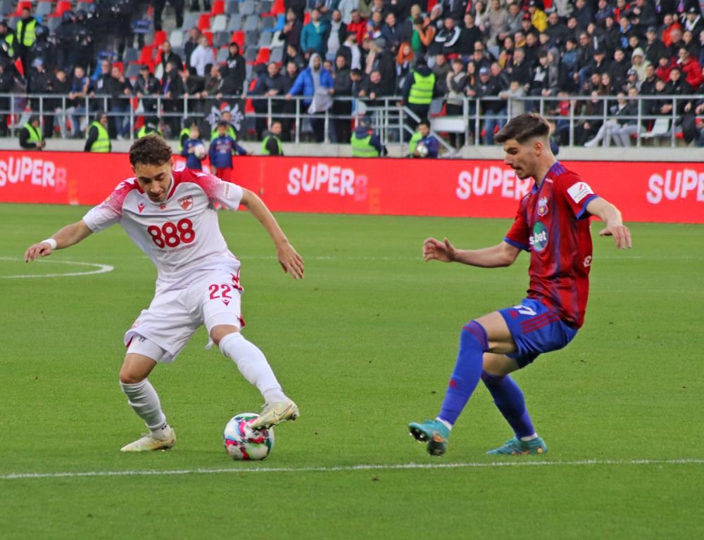 Fotografii de la derby-ul Steaua - Dinamo. Nervi pe teren, spectacol în tribune_35