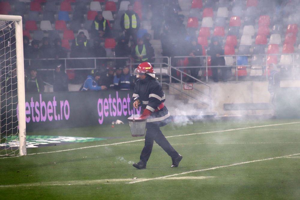 Fotografii de la derby-ul Steaua - Dinamo. Nervi pe teren, spectacol în tribune_51