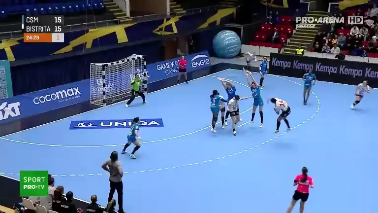 Meci str&acirc;ns &icirc;n CSM București - Gloria Bistrița (Pro Arena VOYO)