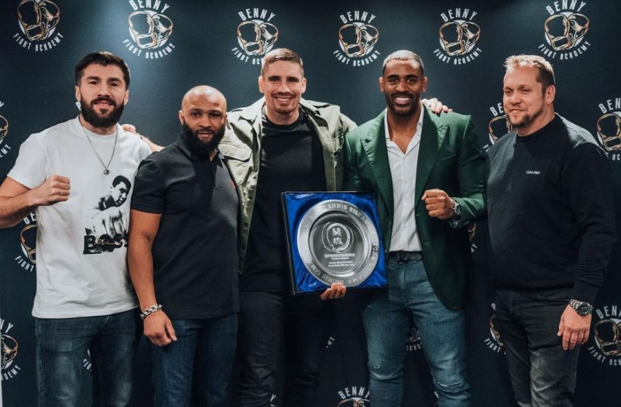 Benny Adegbuyi a dezvăluit cu ce echipă de fotbal ține: „Ne-a adus cele mai multe bucurii de-a lungul anilor!”_2