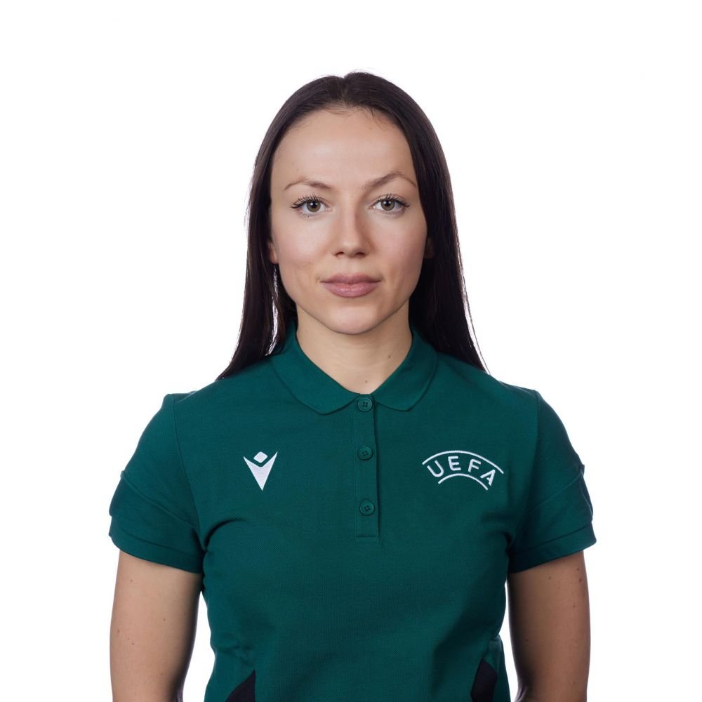 Cum arată și cum fluieră Elena Gobjilă, model și arbitru FIFA în Republica Moldova!_5