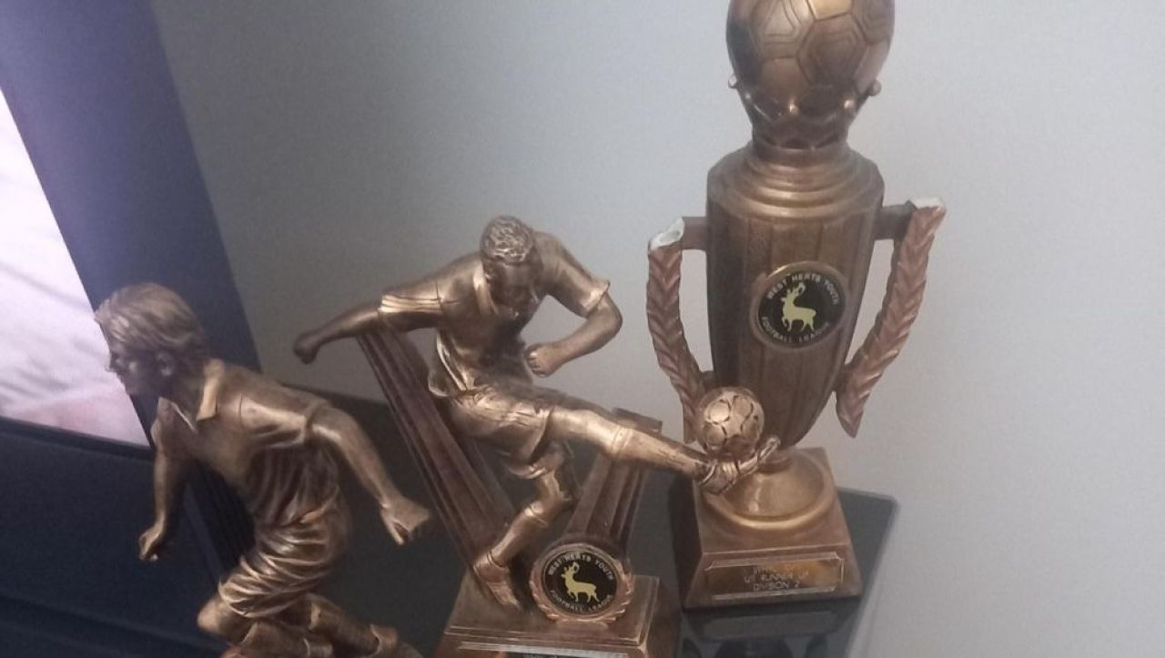O băutură din club i-a distrus viața la doar 21 de ani! Imagini cutremurătoare cu fostul jucător al academiei lui Arsenal_2