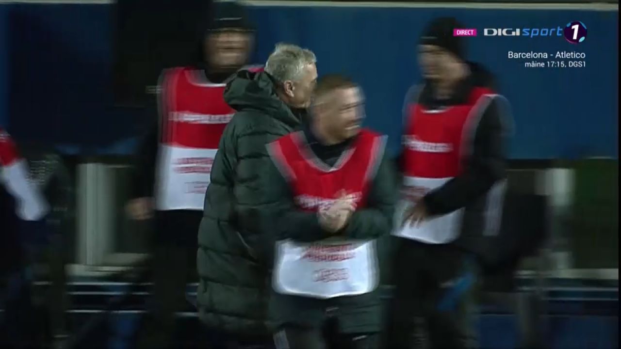 Dan Petrescu l-a ignorat pe Gică Hagi la finalul partidei Farul - CFR 1-0. Gestul fără fair-play al tehnicianului campioanei _1
