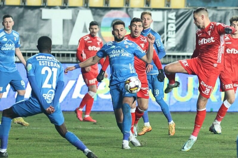 Chindia T&acirc;rgoviște - UTA Arad 2-1 | Daniel Popa, omul meciului! Gol ca R10 din lovitură liberă și finalizare R9!&nbsp;