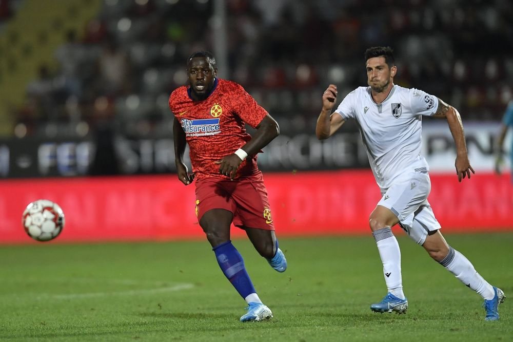 Jucătorul de la FCSB de aproape 100 kg: „Făcea fasting între excursiile de la masă la bufet!” Dezvăluirea lui Mihai Stoica _18